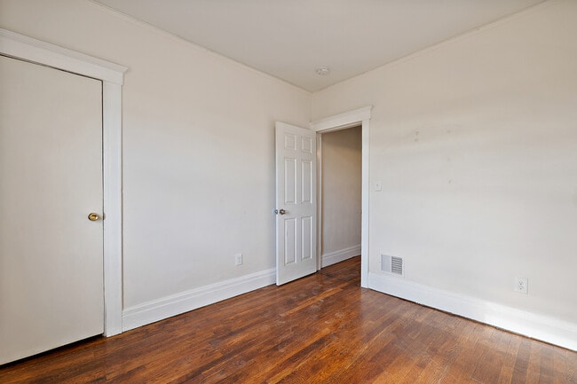 Building Photo - 7719 E Vernor Hwy