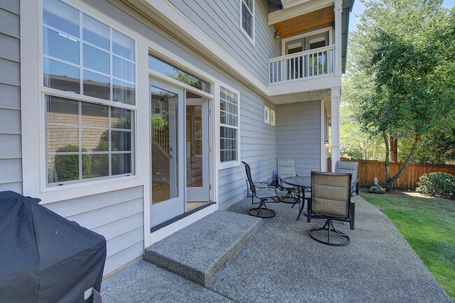 Building Photo - 3Bd/2.5Ba Redmond Home