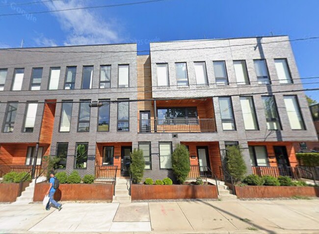 Building Photo - 2319 Scranton Rd