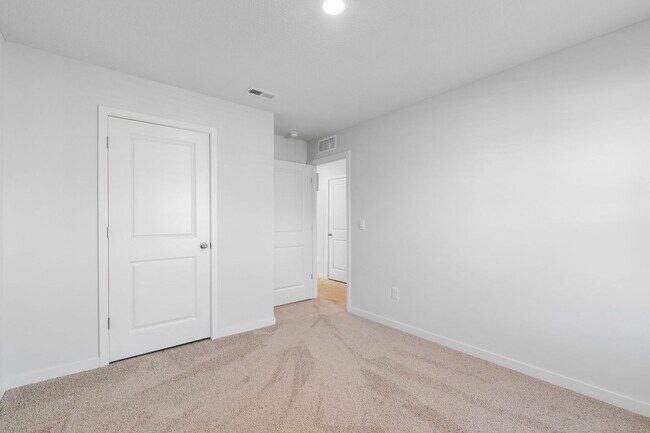 Building Photo - NEW Single Family Home in a Private Community!