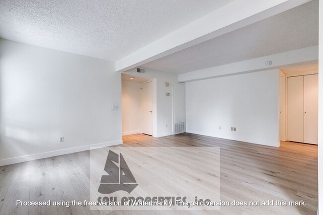 Building Photo - Charming 1 bedroom home located in the LES...