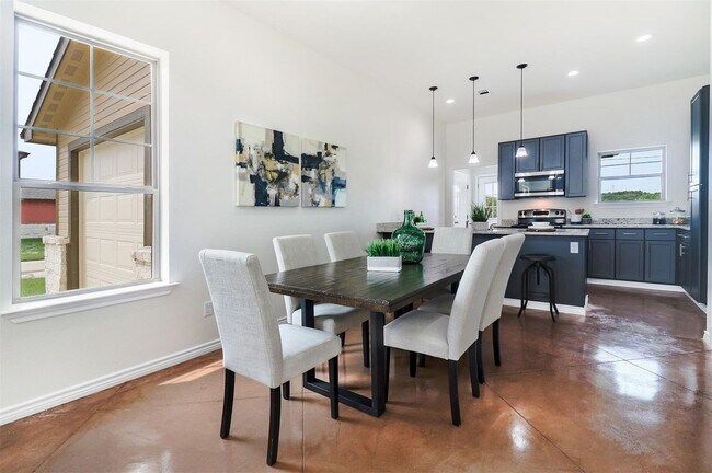 Building Photo - Charming 3-Bedroom Townhome near Lake Tawakoni!