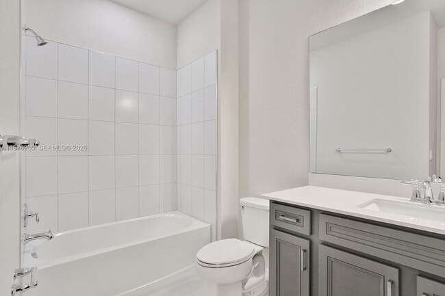 Building Photo - 2202 Appleton Cir S