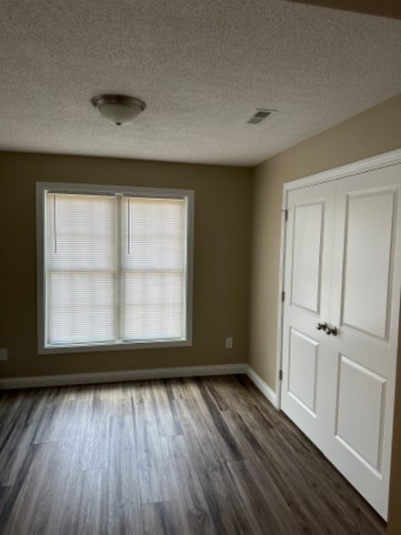 Building Photo - 144 Scenic Dr