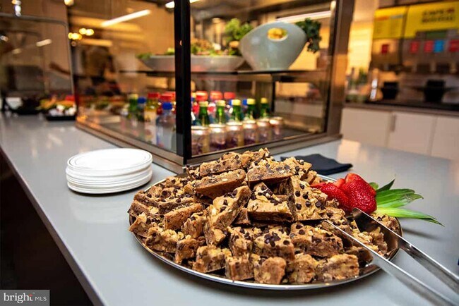 Building Photo - 2222 Colts Neck Rd