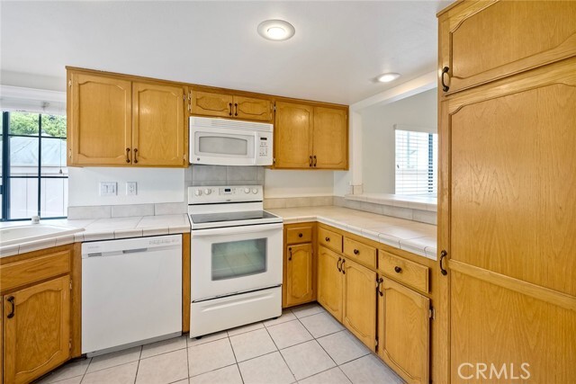 Building Photo - 6827 Alderwood Dr