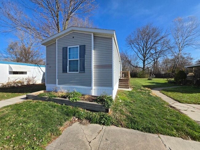 Building Photo - 6045 Frederick St