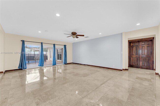 Building Photo - 601 N 44th Ave