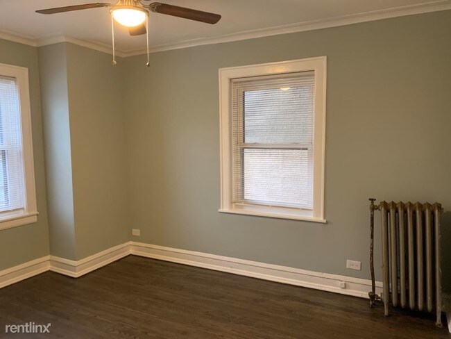 Building Photo - Studio, 1 bath Apartment - 1233 Chicago Ave