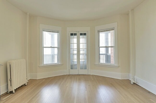 Interior Photo - Lincoln Flats