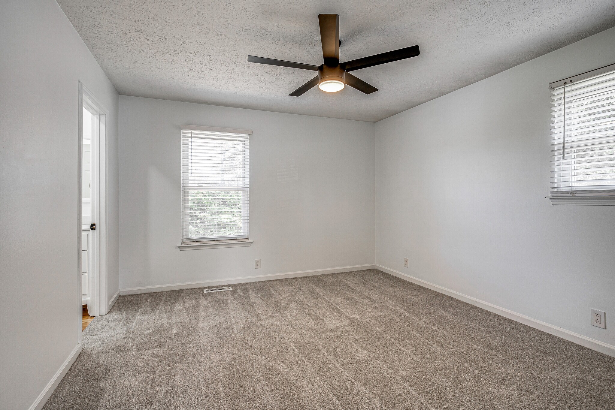 Building Photo - 5317 Ashlawn Dr