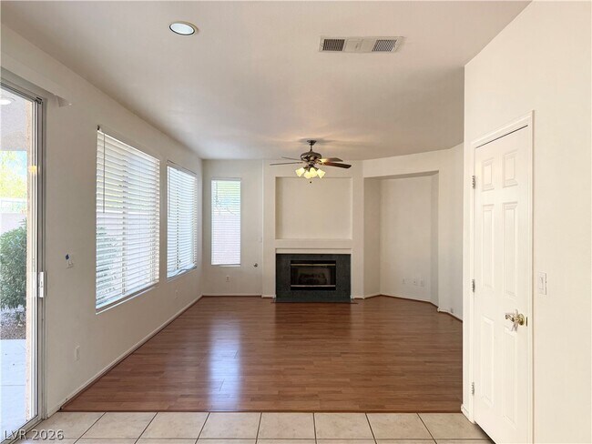 Building Photo - 705 Lexington Cross Dr