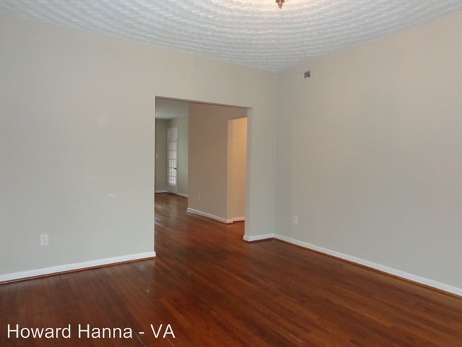 Building Photo - 625 W Princess Anne Rd