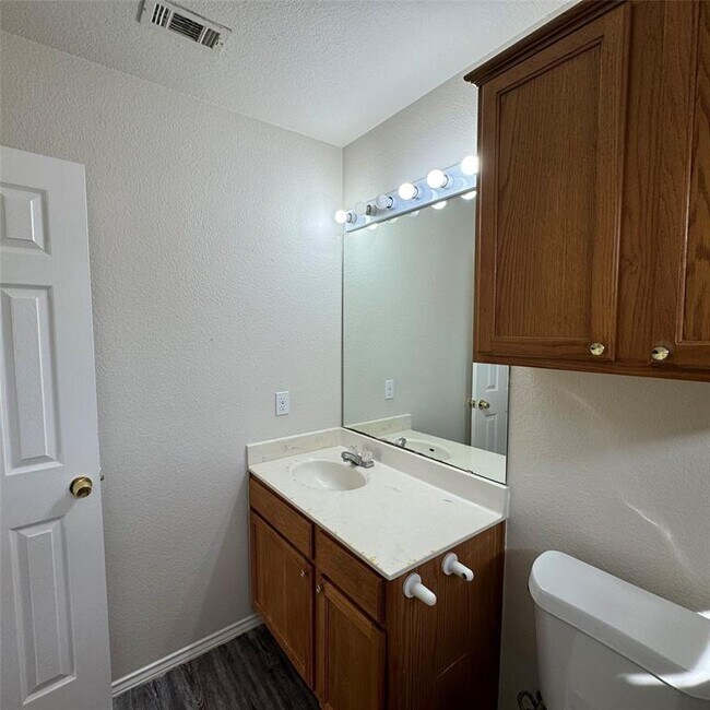 Building Photo - 4735 Castleman Dr