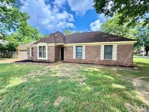 Building Photo - 7086 Cobblestone Dr