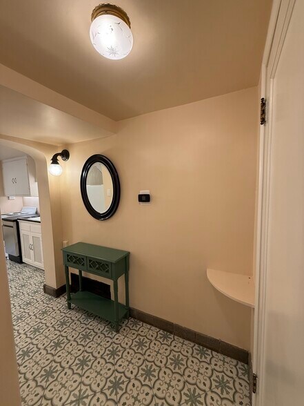 Building Photo - 452 S 800 E