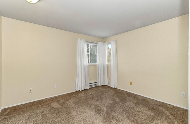 Building Photo - Harbour Point Blvd townhome for rent!