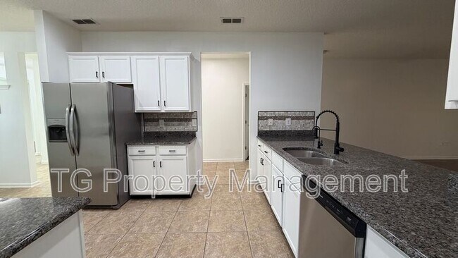 Building Photo - 6475 Greenland Chase Blvd