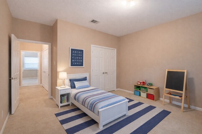 Building Photo - 418 Price Dr