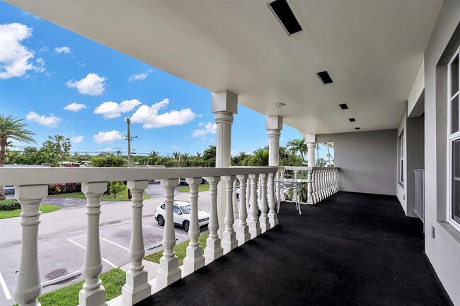 Building Photo - 1049 NW 30th Ct