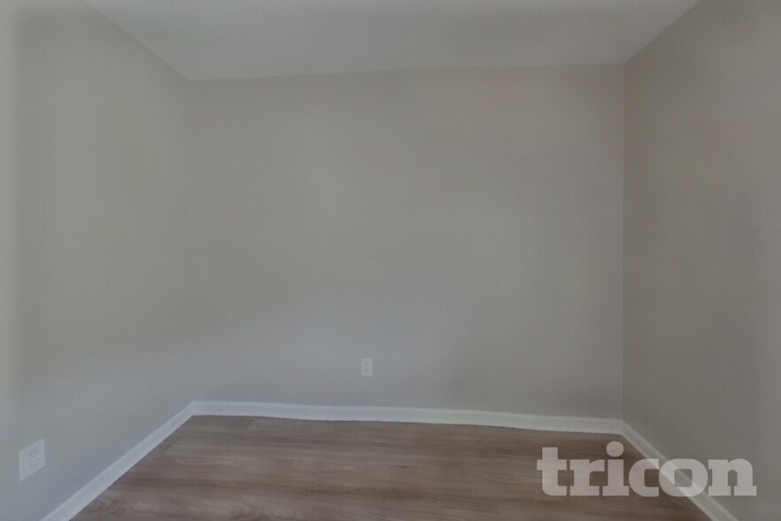Building Photo - 712 Blazing Star Trl