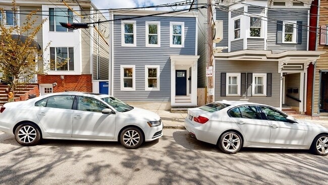 Building Photo - 44 Mercer St