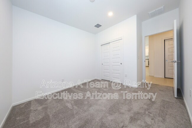 Building Photo - 17581 S Desert Barberry Dr