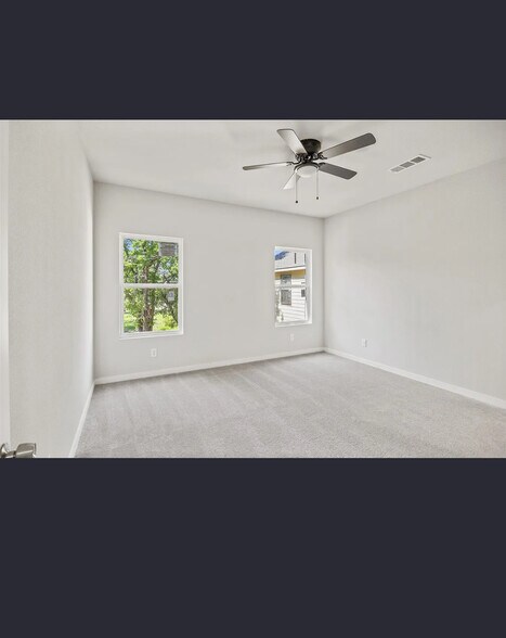 Large primary bedroom - 3323 Rutledge St