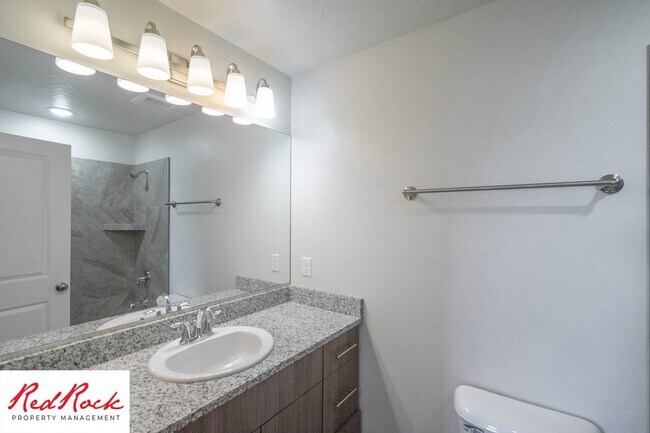 Building Photo - 1005 Tortoise Rock Dr