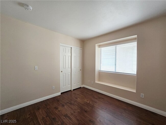 Building Photo - 1825 Lyell Canyon Ln