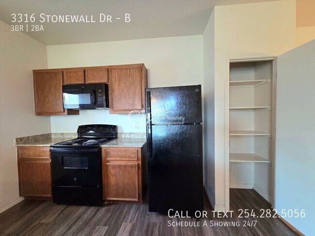 Building Photo - 3316 Stonewall Dr