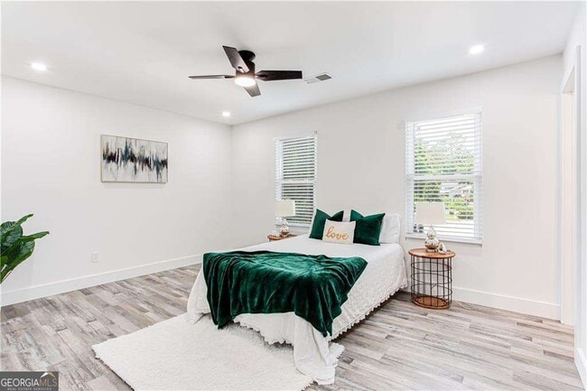 Building Photo - 3038 Sutter Ct SW