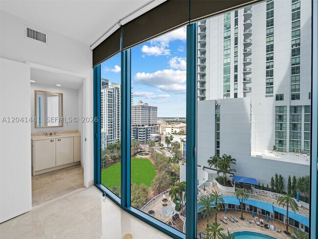 Building Photo - 333 Las Olas Way