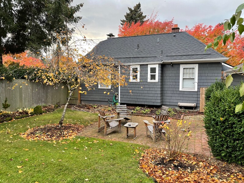 Building Photo - 2748 NE 33rd Ave