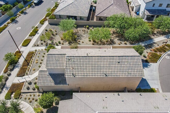 Building Photo - 4 bedroom home for rent