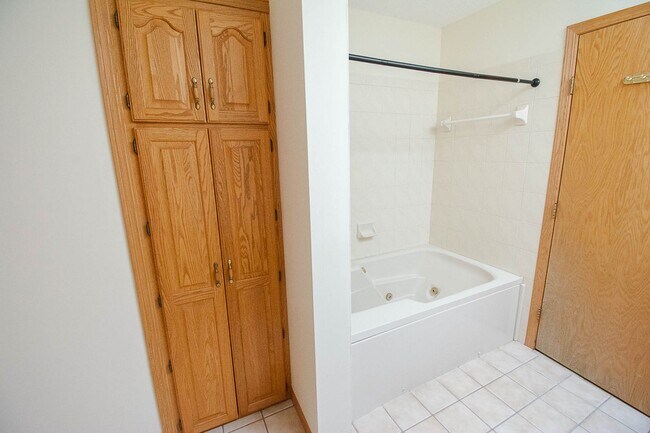 Building Photo - 2716 Spyglass Ct NW