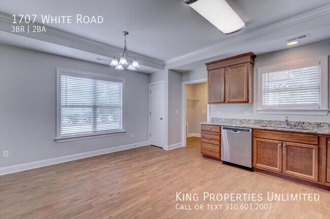 Building Photo - 1707 White Rd