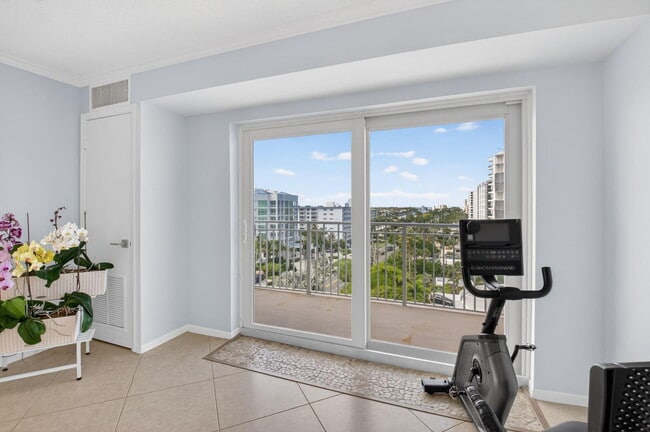 Building Photo - 3215 S Ocean Blvd