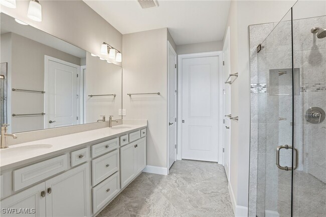 Building Photo - 12361 Canal Grande Dr