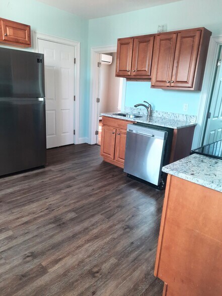 Building Photo - 442 Washington St