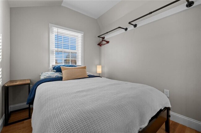 Building Photo - 49 Reservoir Rd