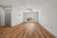 Building Photo - 1311 Antoine Dr