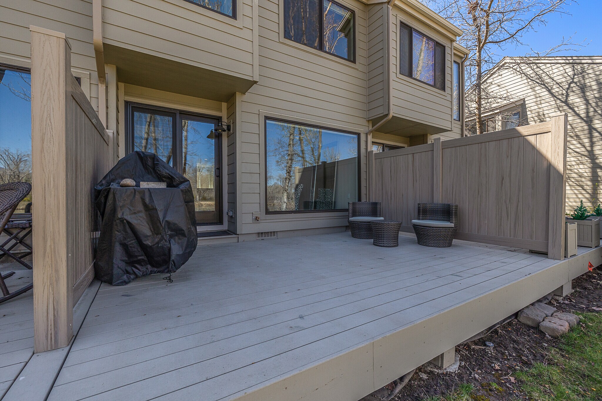 Building Photo - 1927 S Teal Ln