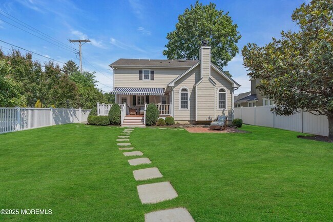 Building Photo - 57 W River Rd