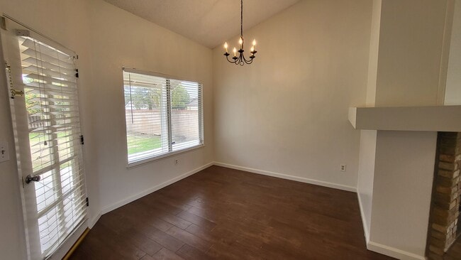 Building Photo - 6601 Camphor Ct