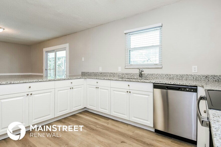 Building Photo - 6342 Brack St