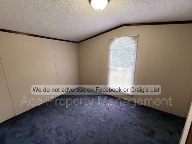Building Photo - 2627 Tingen Rd
