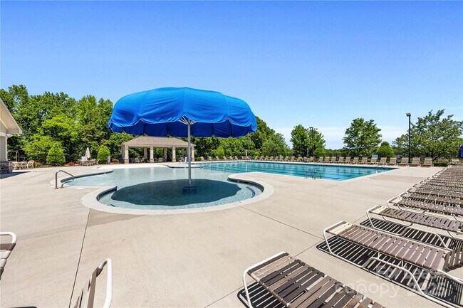 Building Photo - 10716 Meg Meadow Dr