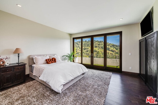 Building Photo - 11470 Dona Evita Dr