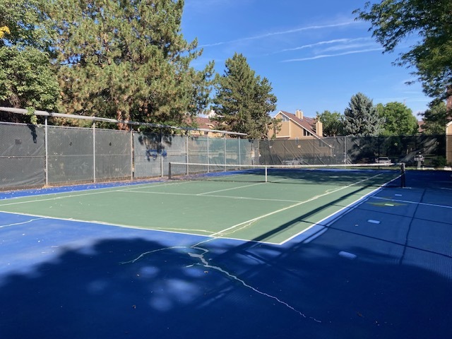 Powderhorn Tennis Court - 5958 Gunbarrel Ave